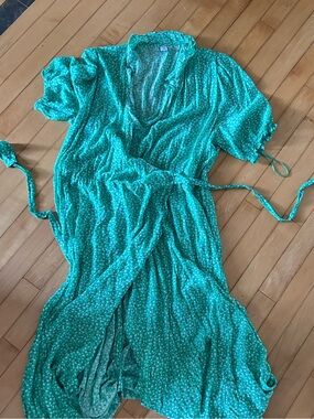 Old Navy Green Floral wrap dress